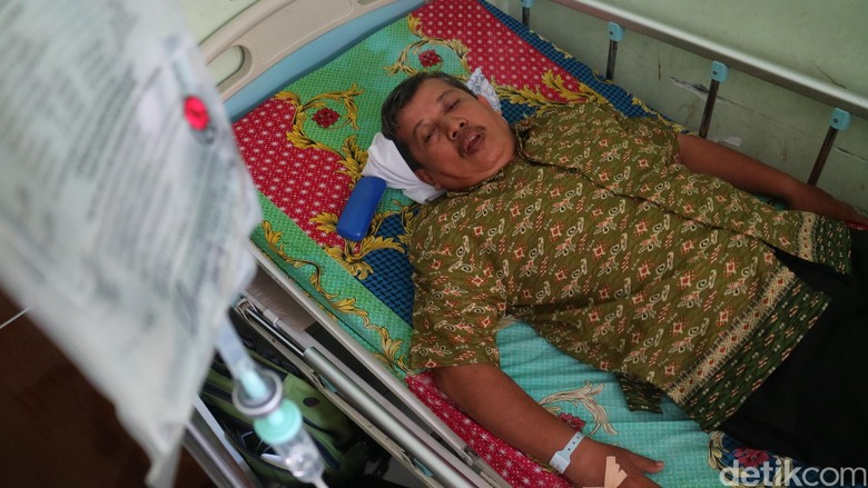 Kasus Guru Dasrul: Guru itu Pendidik, Beri Kepercayaan Mendidik Anak Kasus Guru Dasrul: Guru itu Pendidik, Beri Kepercayaan Mendidik Anak