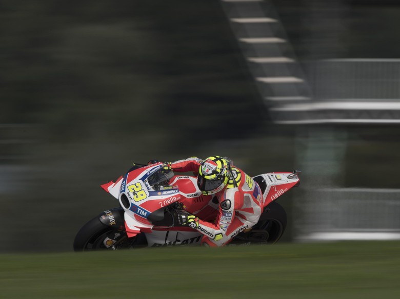 Iannone Juara, Ducati Finis 1-2 Iannone Juara, Ducati Finis 1-2