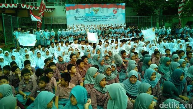 Momen Dukungan untuk Gloria Paskibraka dari Temannya di SMA