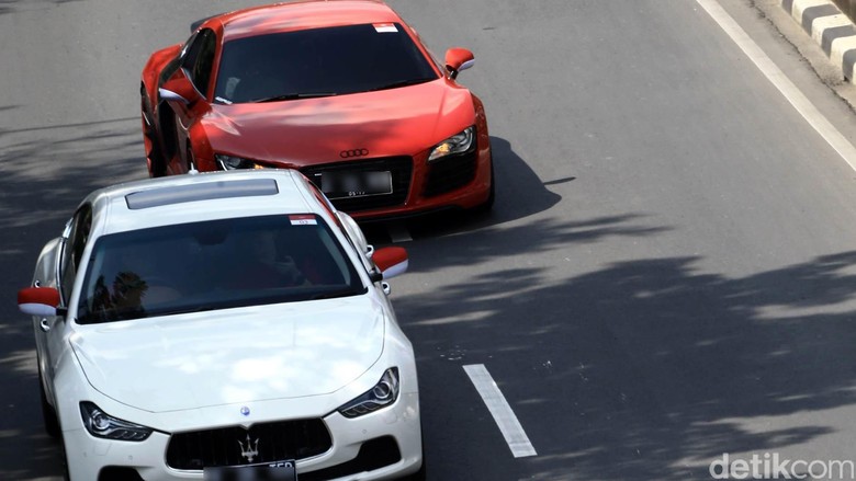 Pajak yang Sangat Tinggi, Mobil Sport Seperti Dimusuhi di RI Pajak yang Sangat Tinggi, Mobil Sport Seperti Dimusuhi di RI