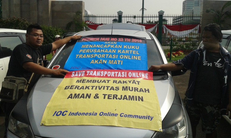 Taksi Online Diatur, Taksi dan Angkot Resmi Juga Harus Berbenah Taksi Online Diatur, Taksi dan Angkot Resmi Juga Harus Berbenah