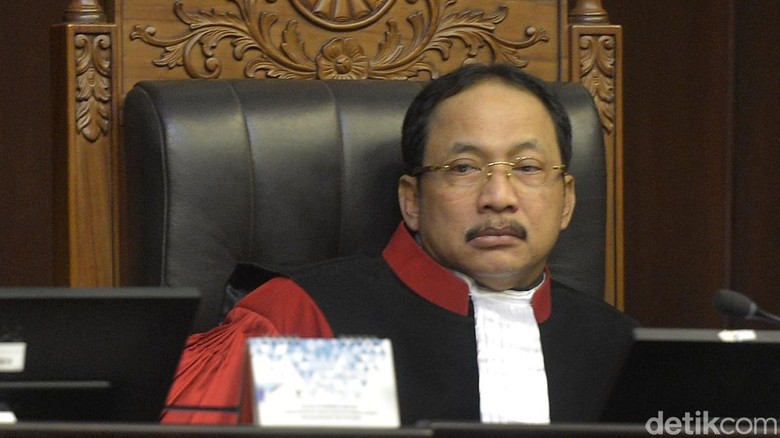 Hakim Konstitusi Suhartoyo: Perppu Ormas Lahir dari Kegentingan Hakim Konstitusi Suhartoyo: Perppu Ormas Lahir dari Kegentingan