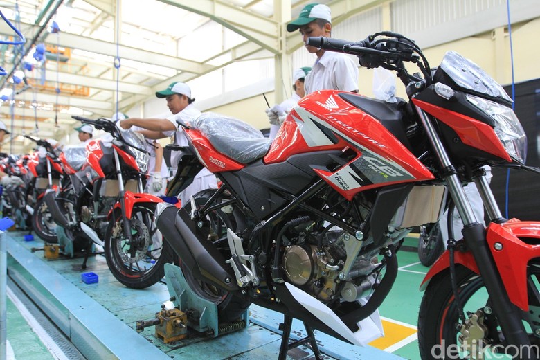Agustus, Motor Sport Masih Ungguli Motor Bebek Agustus, Motor Sport Masih Ungguli Motor Bebek