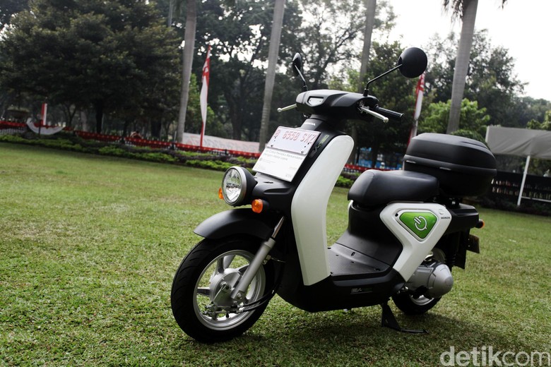 Ada Motor Listrik Lokal, Bagaimana Dengan Produsen Lain? Ada Motor Listrik Lokal, Bagaimana Dengan Produsen Lain?