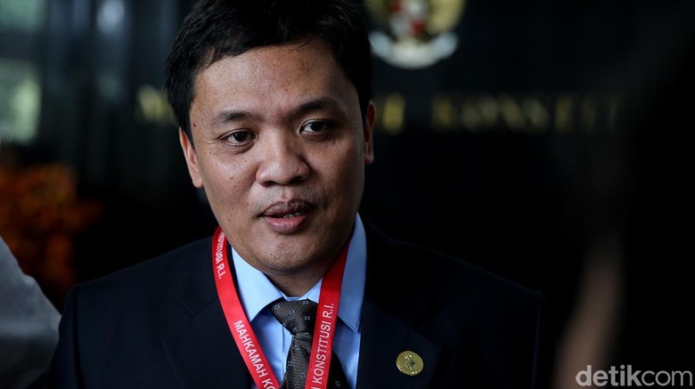 Kecewa, Akankah Habiburokhman Coba Simpang Semanggi Lagi? Kecewa, Akankah Habiburokhman Coba Simpang Semanggi Lagi?