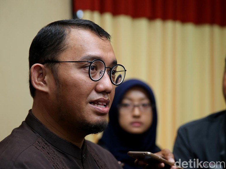 Pemuda Muhammadiyah Gelar Lomba Perjelas CCTV Novel, Hadiah MacBook! Pemuda Muhammadiyah Gelar Lomba Perjelas CCTV Novel, Hadiah MacBook!