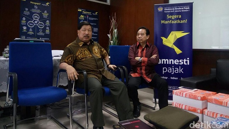 Tanya Info Tax Amnesty, Johnny Darmawan Datangi Kantor Pusat Pajak Tanya Info Tax Amnesty, Johnny Darmawan Datangi Kantor Pusat Pajak