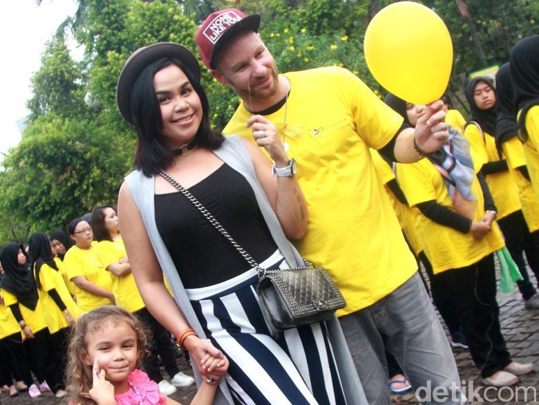 Tyson Buka-bukaan Urusan Ranjang dengan Melaney Ricardo Tyson Buka-bukaan Urusan Ranjang dengan Melaney Ricardo