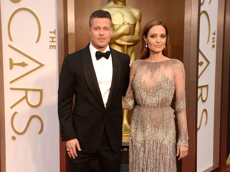 Jolie Buka-bukaan Soal Perceraian, Brad Pitt Dikabarkan Kecewa Jolie Buka-bukaan Soal Perceraian, Brad Pitt Dikabarkan Kecewa