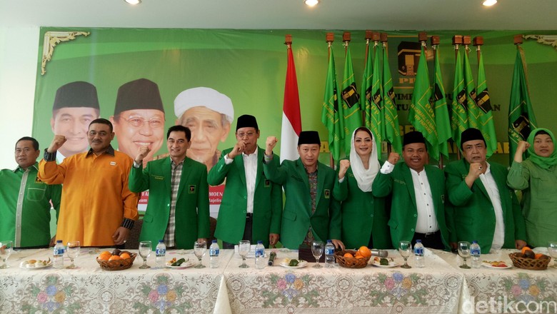 PPP Kubu Djan Dukung Ahok di Pilgub DKI: Dia Lindungi Umat Islam PPP Kubu Djan Dukung Ahok di Pilgub DKI: Dia Lindungi Umat Islam