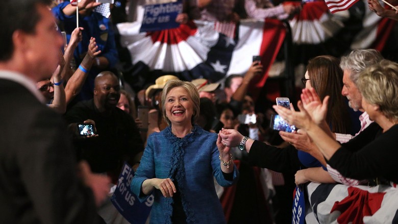 Cara Hillary Menjinakkan Donald Trump Cara Hillary Menjinakkan Donald Trump