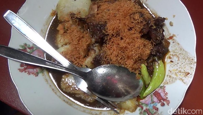 Lontong Pindang Kambing, Menu Unik Saat Anda Berkunjung ke Trenggalek Lontong Pindang Kambing, Menu Unik Saat Anda Berkunjung ke Trenggalek