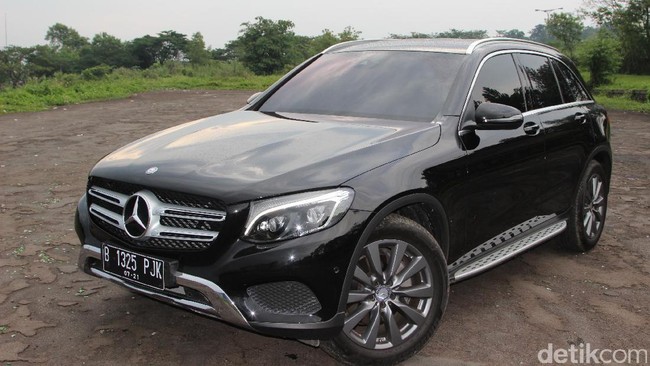 Menguji Mercy GLC 250, Si Mewah nan Tangguh Menguji Mercy GLC 250, Si Mewah nan Tangguh