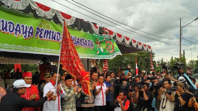 Buka Kirab 'Sumpah Pemuda' di Palangkaraya, Menpora Minta 