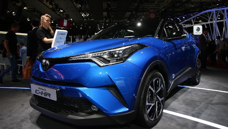 Toyota C-HR, SUV Anyar Paling Laris Seantero Jepang Toyota C-HR, SUV Anyar Paling Laris Seantero Jepang