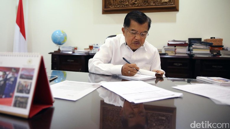 Wapres JK Bicara Soal 2 Tahun Kinerja Kabinet, Ini Penilaiannya Wapres JK Bicara Soal 2 Tahun Kinerja Kabinet, Ini Penilaiannya
