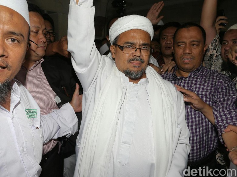 Habib Rizieq Nilai Kasusnya Sarat Politis dan Minta Dihentikan Habib Rizieq Nilai Kasusnya Sarat Politis dan Minta Dihentikan