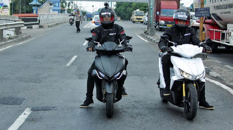 Motor Listrik Gesits Siap Meluncur di Semester 2 Motor Listrik Gesits Siap Meluncur di Semester 2