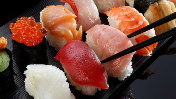 Beli Sushi di Gerai Ini Dianjurkan Bawa Wadah Sendiri Beli Sushi di Gerai Ini Dianjurkan Bawa Wadah Sendiri