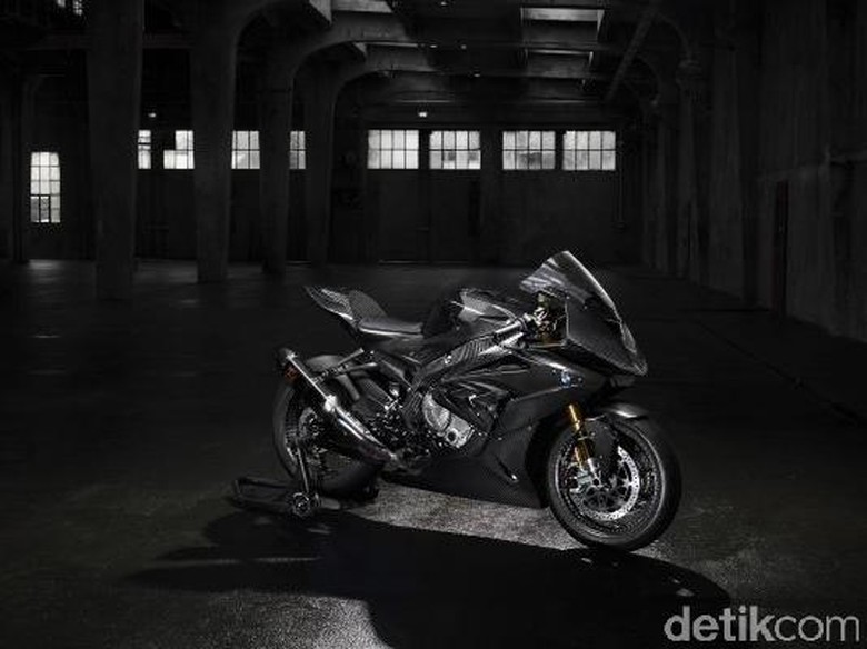 Motor Paling Eksklusif BMW, Pakai Serat Karbon Motor Paling Eksklusif BMW, Pakai Serat Karbon