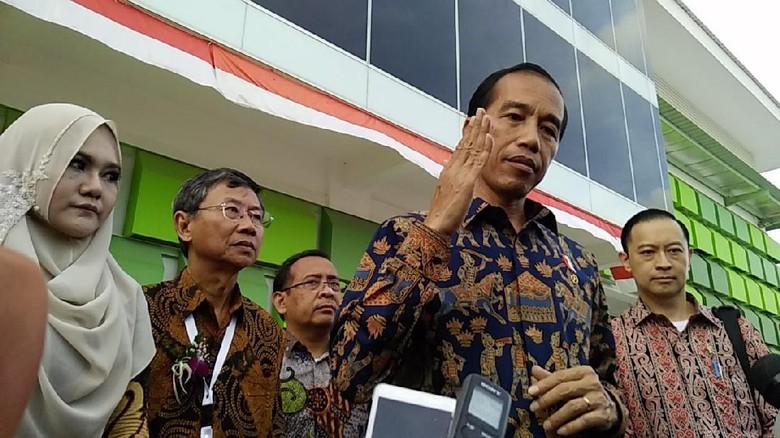 Pejabat Pajak Dicokok KPK, Jokowi: Kalau Ada yang Main Lagi, Digebuk! Pejabat Pajak Dicokok KPK, Jokowi: Kalau Ada yang Main Lagi, Digebuk!