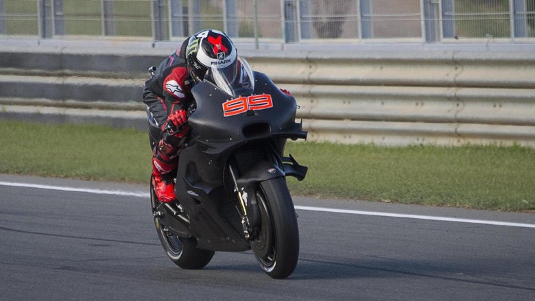 Lorenzo Siap Maksimalkan Pengalaman untuk Poles Motor Ducati Lorenzo Siap Maksimalkan Pengalaman untuk Poles Motor Ducati