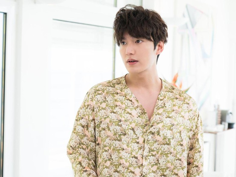 Vakum 3 Tahun, Lee Min Ho Comeback Lewat Legend of the Blue Sea Vakum 3 Tahun, Lee Min Ho Comeback Lewat Legend of the Blue Sea