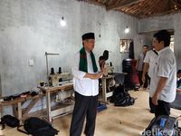 Cawagub Embay Keliling Sentra Industri Tas di Serang, Beri 