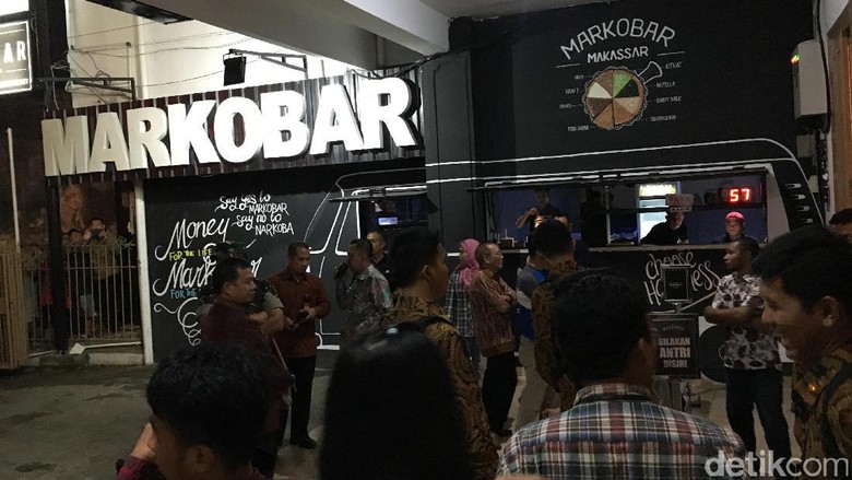 Mengintip Bisnis Martabak Anak Jokowi Mengintip Bisnis Martabak Anak Jokowi