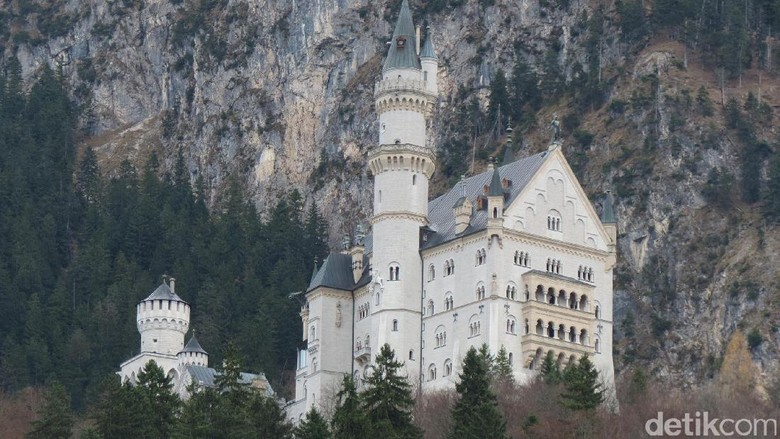Istana Neuschwanstein (Fitraya/detikTravel) Istana Neuschwanstein (Fitraya/detikTravel)