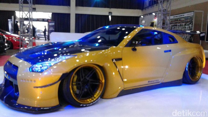 Modif Keren Nissan GT-R Asal Solo