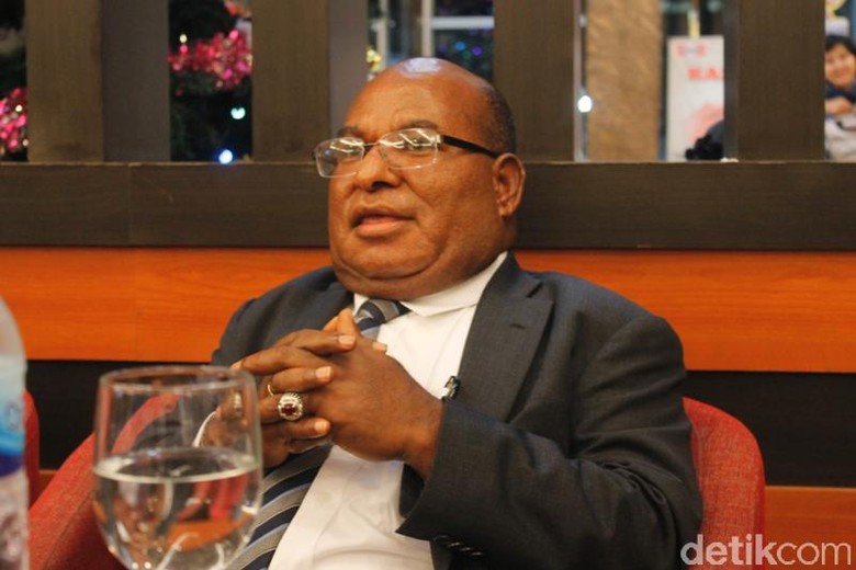 Pilkada Papua, Lukas Enembe Klaim akan Melawan Kotak Kosong Pilkada Papua, Lukas Enembe Klaim akan Melawan Kotak Kosong