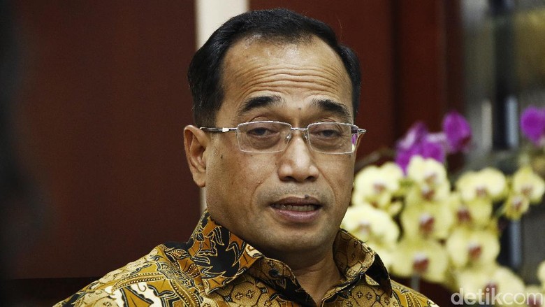Pak Menhub, ke Mana Saat Mudik? Pak Menhub, ke Mana Saat Mudik?