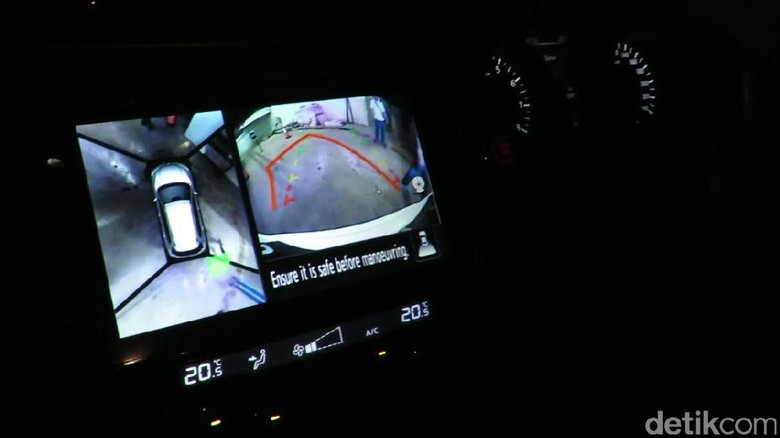 Menjawab Tantangan Parkir Buta Tanpa Melihat Spion Menjawab Tantangan Parkir Buta Tanpa Melihat Spion