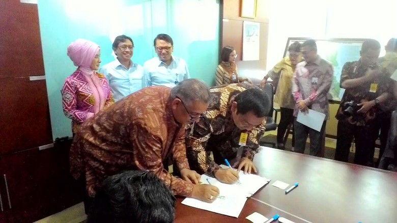 PLN Teken Perjanjian dengan Pemkot dan Pemda, Sampah di 7 Kota Disulap Jadi Listrik PLN Teken Perjanjian dengan Pemkot dan Pemda, Sampah di 7 Kota Disulap Jadi Listrik