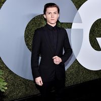 Ketika Tom Holland Bergaya Seksi Nyanyi Lagu Rihanna