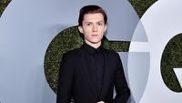 Ketika Tom Holland Bergaya Seksi Nyanyi Lagu Rihanna