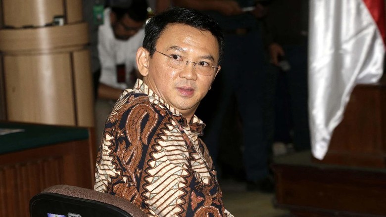 Bukan Jadwal Besuk, Pendukung Tak Bisa Temui Ahok yang Ultah