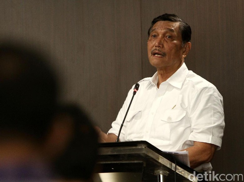 Keraguan Menko Luhut Soal Esemka Jadi Mobil Presiden Keraguan Menko Luhut Soal Esemka Jadi Mobil Presiden