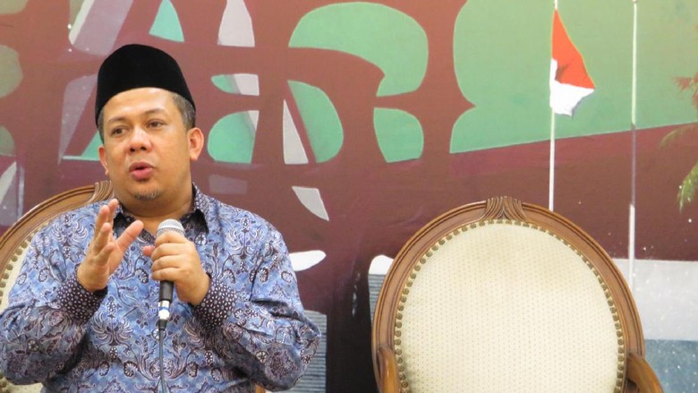 Fahri Tantang KPK Buka Semua Nama yang Terima Duit Korupsi e-KTP Fahri Tantang KPK Buka Semua Nama yang Terima Duit Korupsi e-KTP