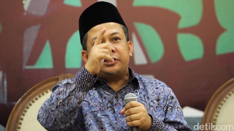 Fahri Hamzah Tuduh Para Guru Besar Dimobilisasi untuk Dukung KPK