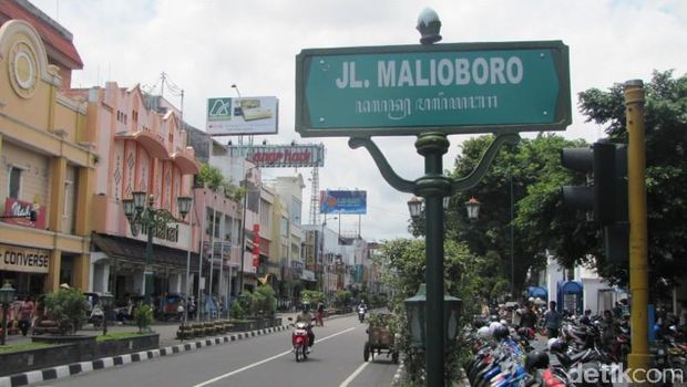 Keliling Pulau Jawa 7 Hari Ala Traveler Inggris