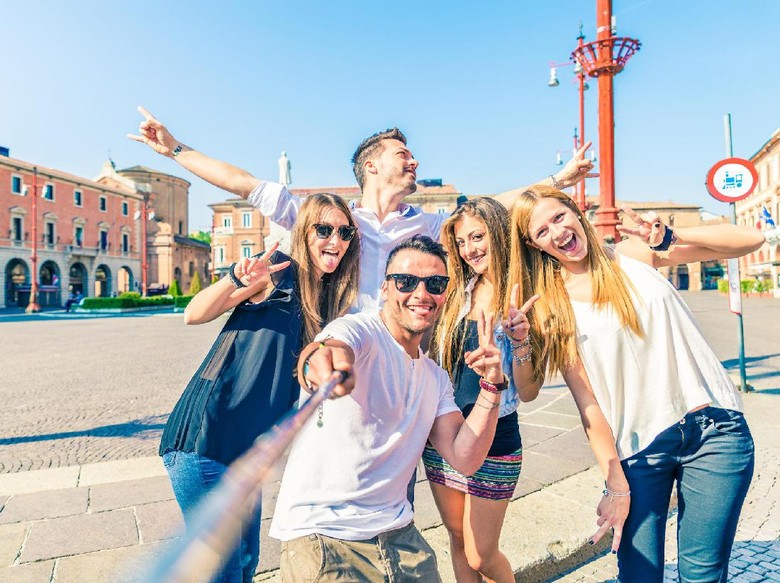 Traveling Ramai-ramai Bareng Teman? Simak Dulu 8 Tipsnya Traveling Ramai-ramai Bareng Teman? Simak Dulu 8 Tipsnya