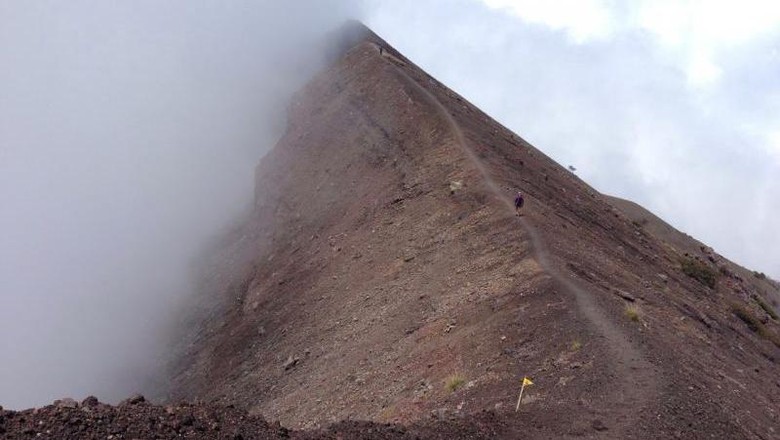 Gunung Agung Status Waspada, Warga Diimbau Jaga Jarak Radius 3 Km Gunung Agung Status Waspada, Warga Diimbau Jaga Jarak Radius 3 Km