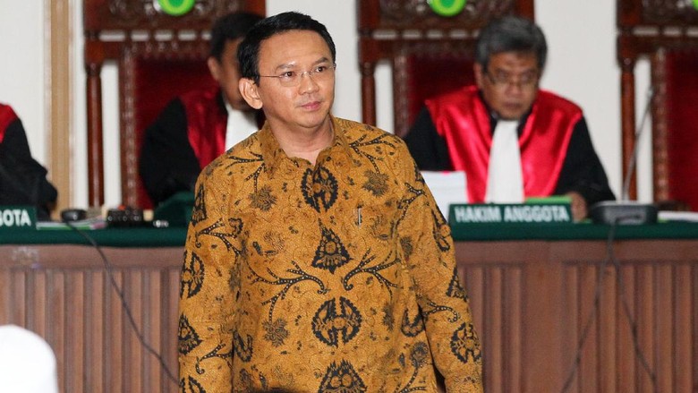 Ahok: Mungkin Malu Kerja di Restoran AS, Novel Tulis Fitsa Hats Ahok: Mungkin Malu Kerja di Restoran AS, Novel Tulis Fitsa Hats