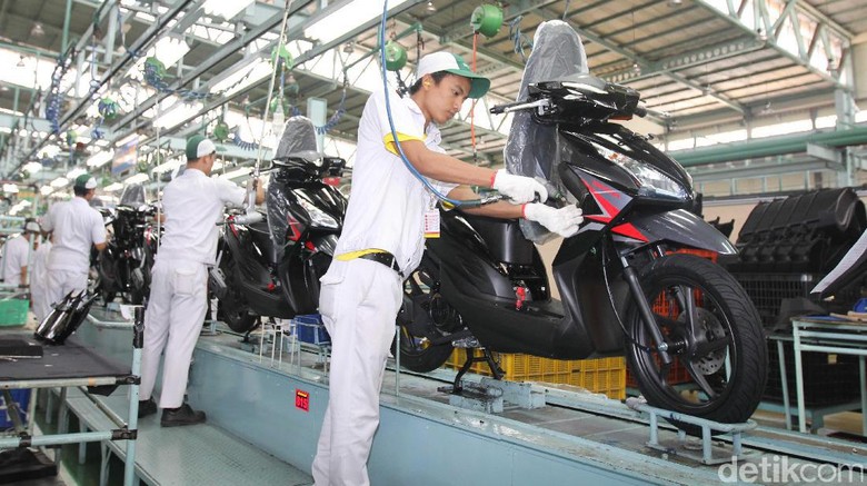Persaingan Skutik Bermesin 150 cc Persaingan Skutik Bermesin 150 cc