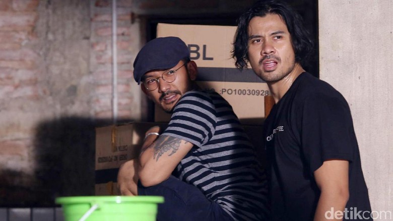 Filosofi Kopi, Tentang Kopi dan Semangat Pantang Menyerah Filosofi Kopi, Tentang Kopi dan Semangat Pantang Menyerah
