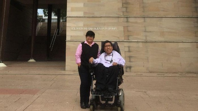 Antoni Tsaputra Mahasiswa Difabel S3 Indonesia di Sydney Antoni Tsaputra Mahasiswa Difabel S3 Indonesia di Sydney