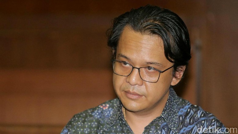 Lika-liku Skandal Suap PN Jakpus hingga Advokat Raoul Dibui 5 Tahun Lika-liku Skandal Suap PN Jakpus hingga Advokat Raoul Dibui 5 Tahun
