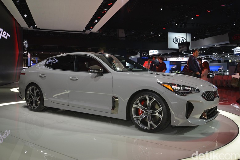 Mobil Sport KIA Dijual Mulai Rp 400 Jutaan Mobil Sport KIA Dijual Mulai Rp 400 Jutaan